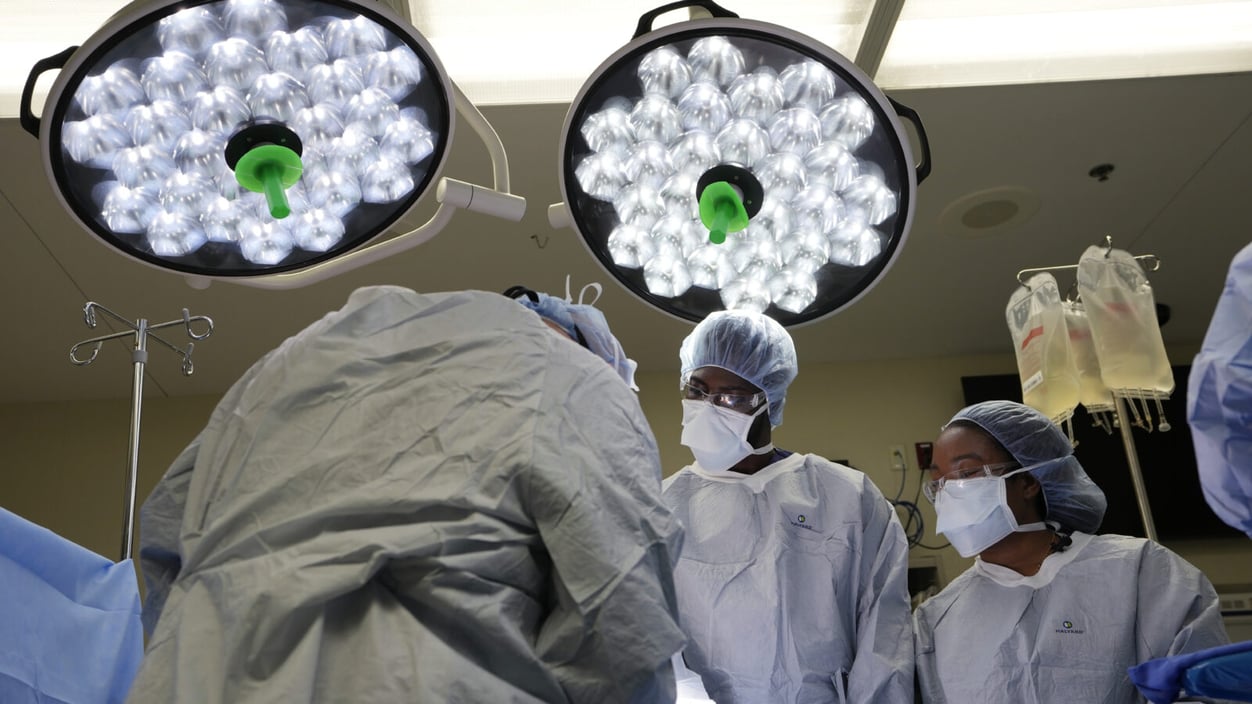 AP23292715277929-1600x900