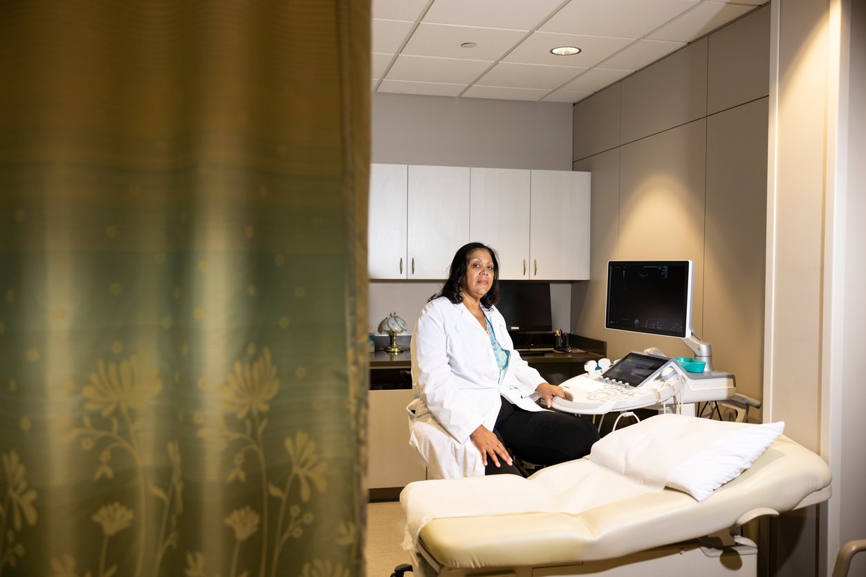 A portrait of Dr. Barbara C. Toppin at the clinic in Woodbury, Minnesota.