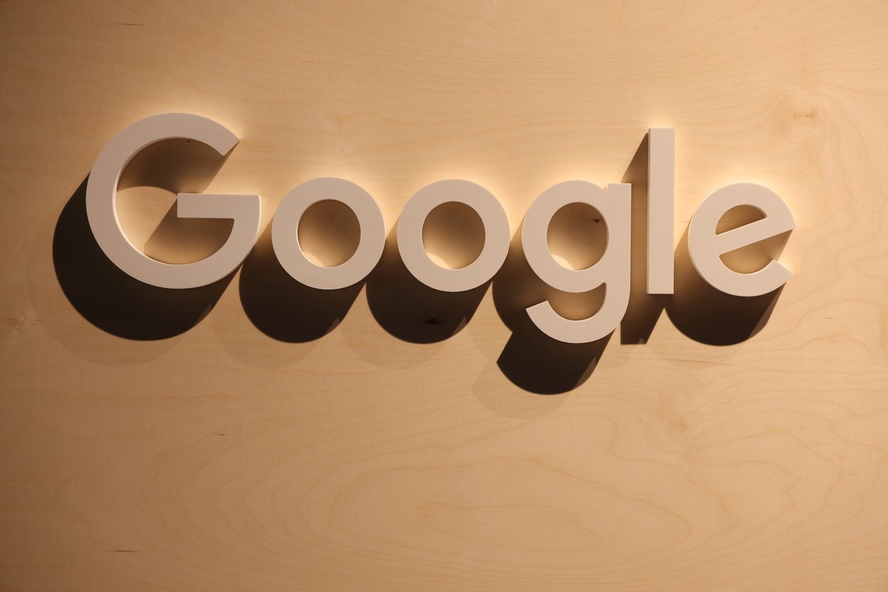 Google wooden sign