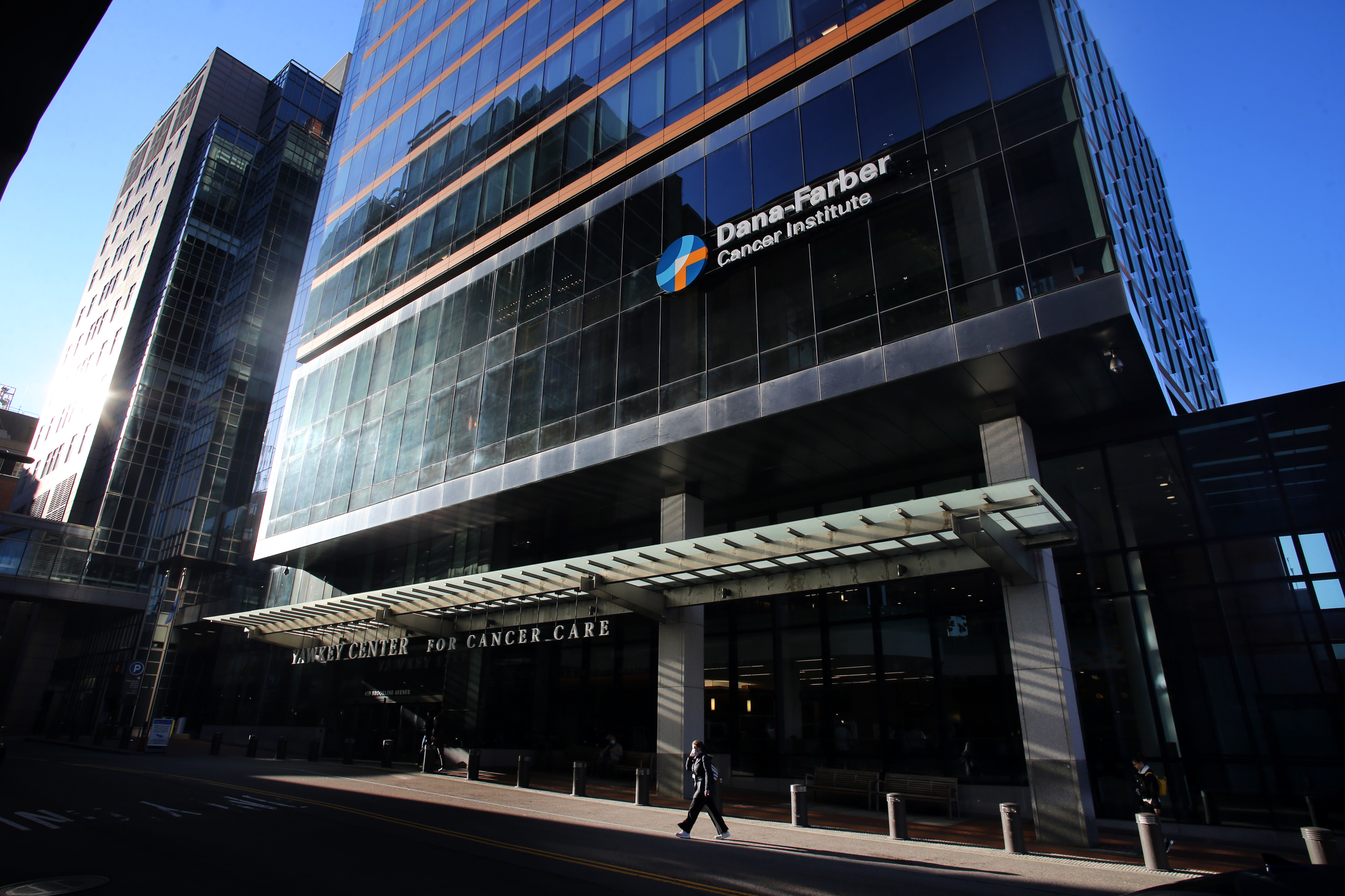 The exterior of Dana-Farber Cancer Institute
